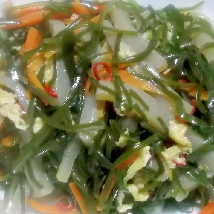 切り昆布とこんにゃくの炒め煮 レシピ 作り方 By Chaachan6066 楽天レシピ